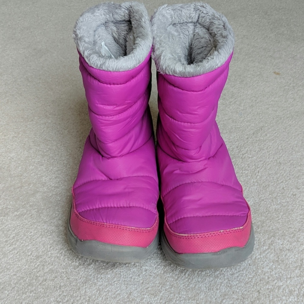 Purple/hot pink quilted snow boots